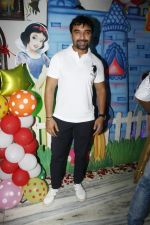 Ajaz Khan at Sara Khan Birthday Party in Mumbai on 6th Aug 2015